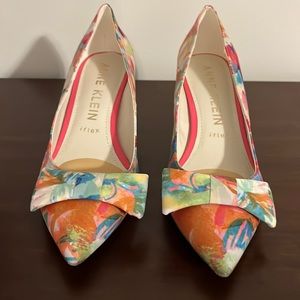 Anne Klein iflex colorful pumps. Size 9.5